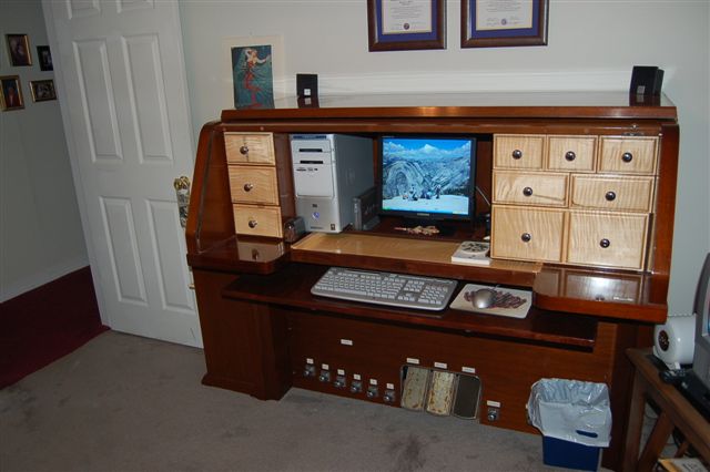 http://pianodesk.com/desk22/DSC_0062.JPG