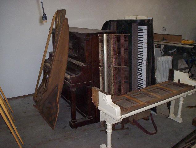 http://pianodesk.com/images/desk19/PILE2.JPG